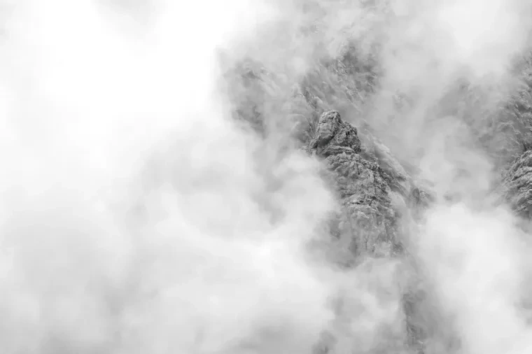 Landschaft – Tirol,Österreich, Gebirge, Nebel,Dramatisch,Mystisch, Herbst