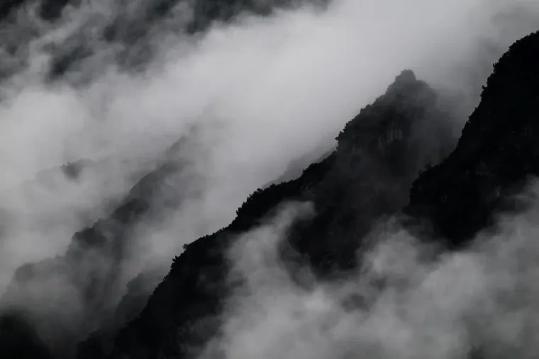 Landschaft – Tirol,Alpen, Gebirge, Nebel,Dramatisch, Herbst