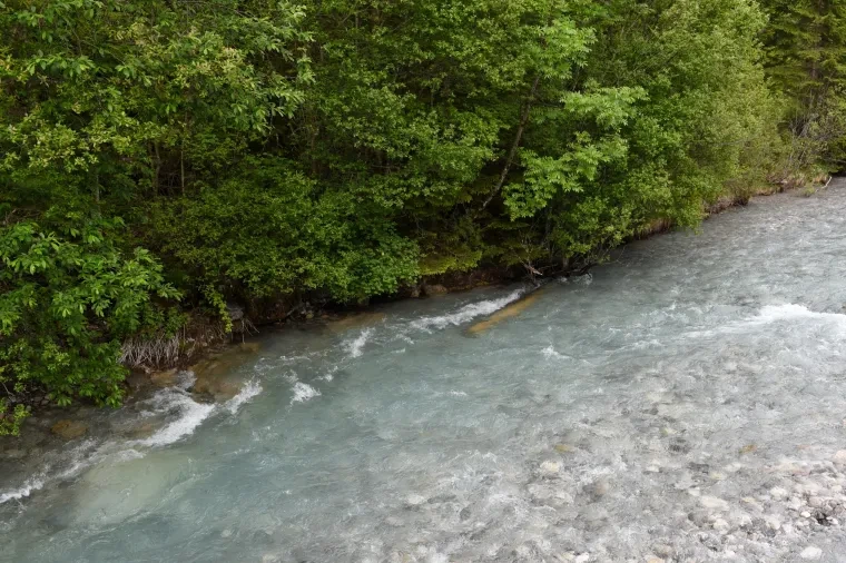 Landschaft – Garmisch Partenkirchen, Flusslandschaft, Malerisch, Frühling