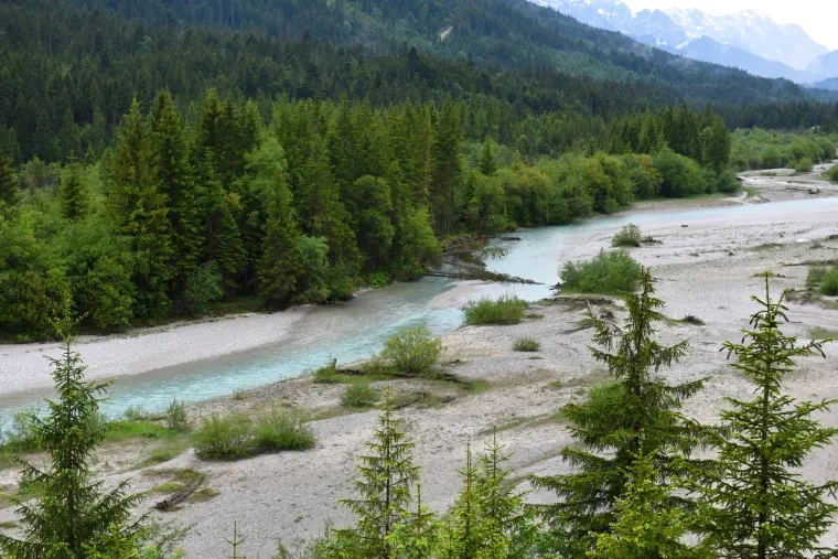 Landschaft – Garmisch Partenkirchen, Flusslandschaft, Malerisch, Frühling