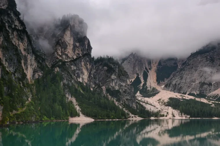 Landschaft – Dolomiten,Alpen, See, Nebel,Dramatisch,Malerisch, Sommer