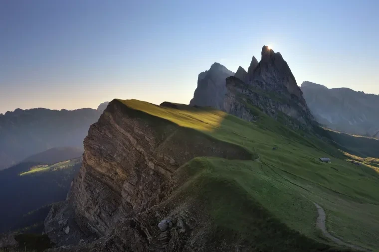 Landschaft – Dolomiten,Alpen,Seceda, Gebirge, Sonnenaufgang,Dramatisch,Malerisch, Sommer