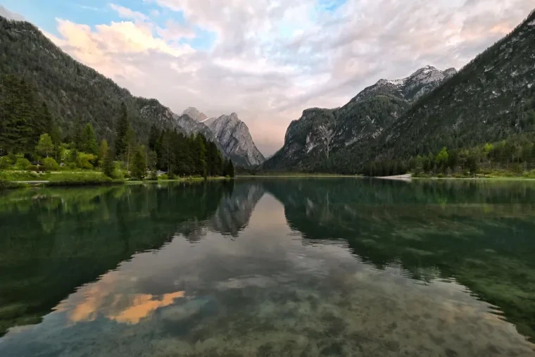 Landschaft – Dolomiten, Gebirge, Spiegelung, Frühling
