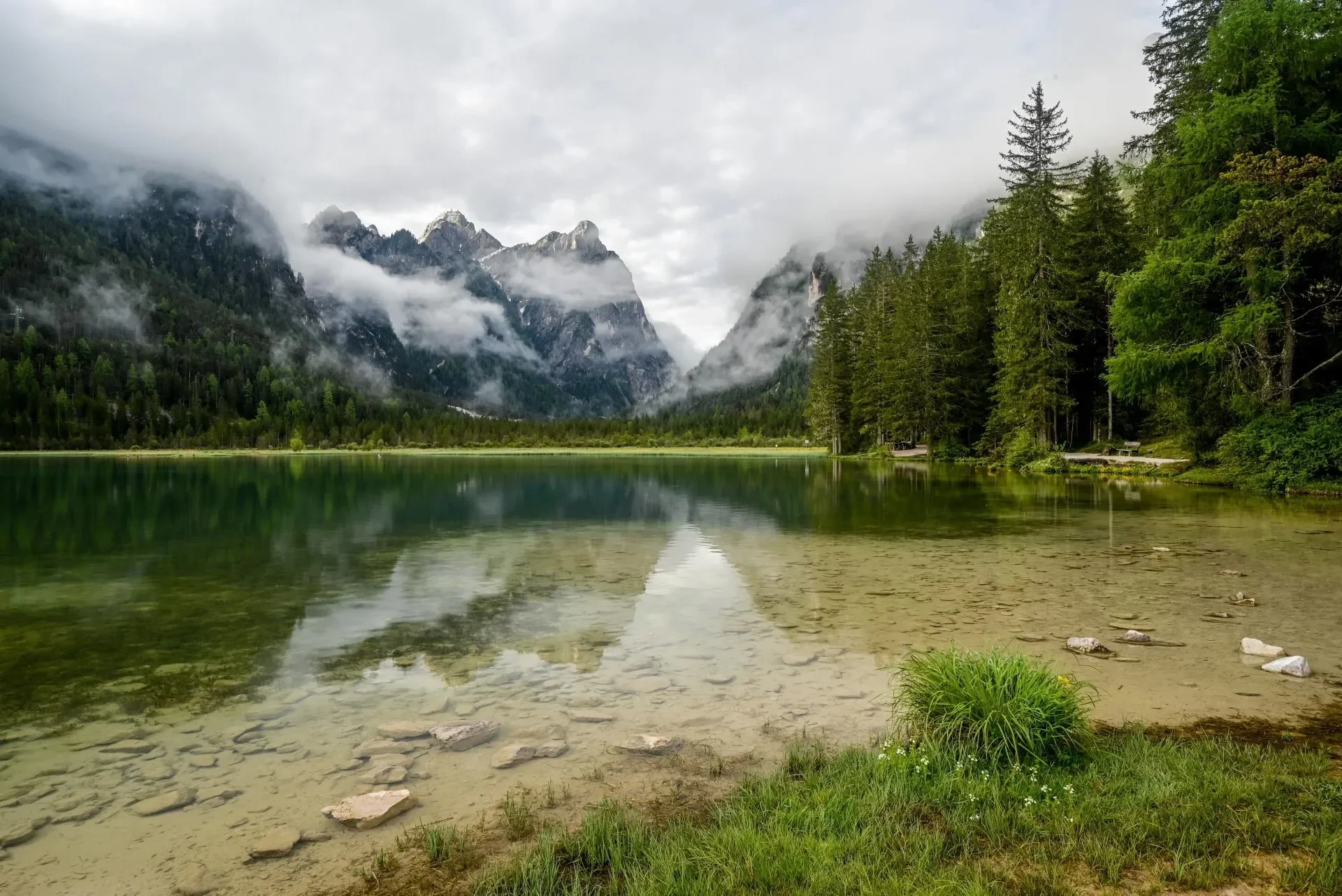 Landschaft – Toblacher See,Dolomiten,Alpen, See, Spiegelung, Malerisch, Frühling