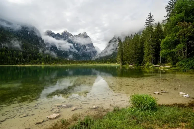 Landschaft – Toblacher See,Dolomiten,Alpen, See, Spiegelung, Malerisch, Frühling
