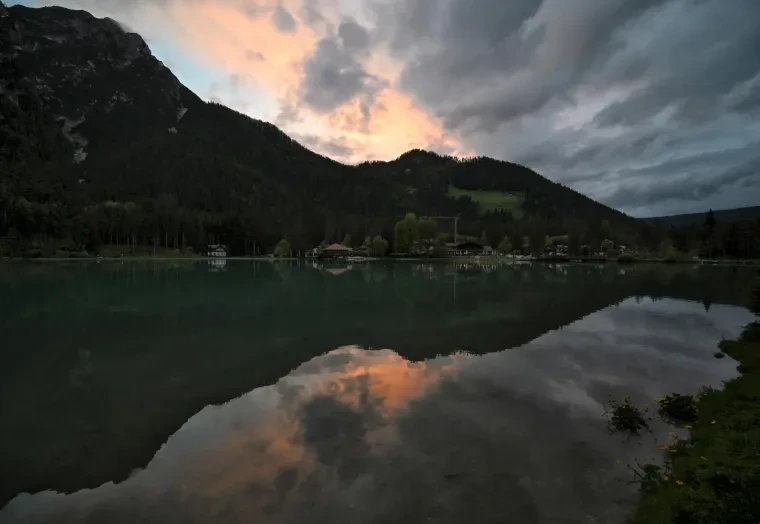 Landschaft – Dolomiten, See, Spiegelung, Sonnenaufgang, Frühling