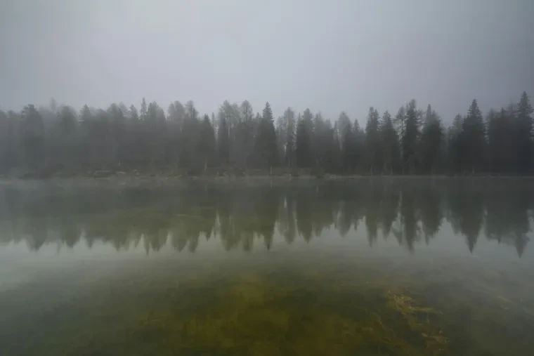 Landschaft – Dolomiten, See, Nebel, Spiegelung, Frühling