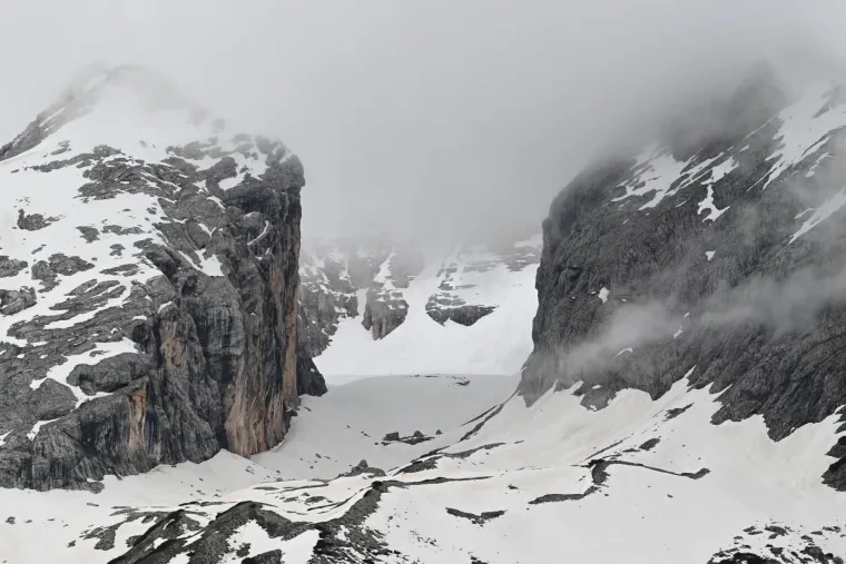 Landschaft – Dolomiten, Gebirge, Nebel, Frühling