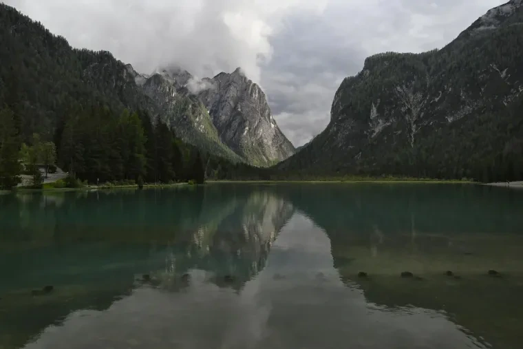 Landschaft – Dolomiten, See, Spiegelung, Frühling