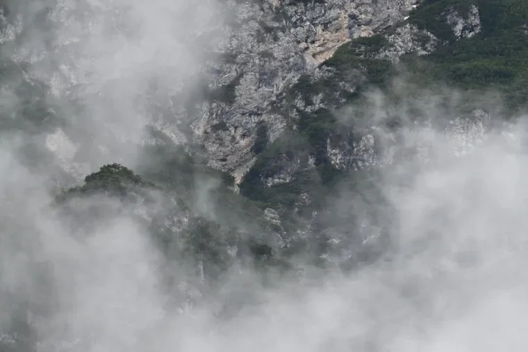 Landschaft – Dolomiten, Gebirge, Nebel, Frühling
