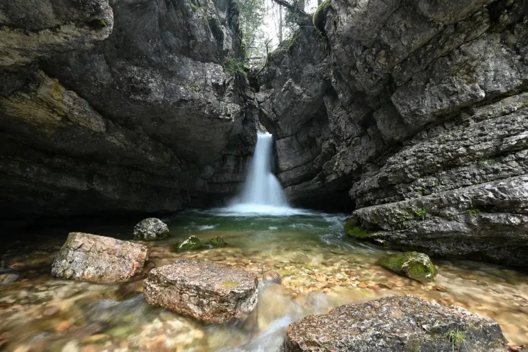 Landschaft – Dolomiten, Wasserfall, Malerisch, Frühling