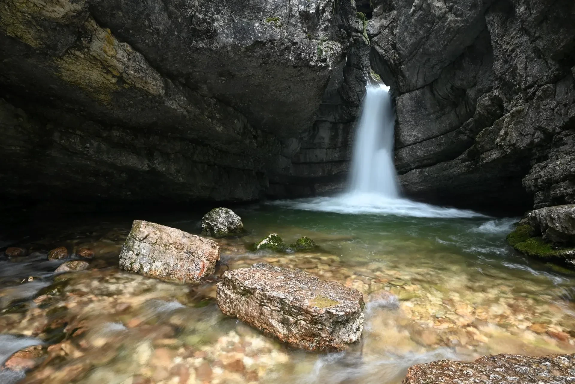 Landschaft – Dolomiten,Alpen, Wasserfall, Malerisch, Frühling