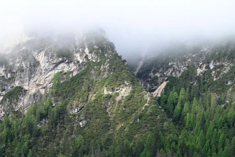 Landschaft – Dolomiten, Gebirge, Nebel, Frühling