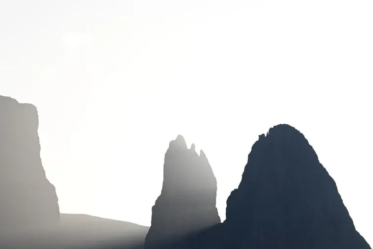 Landschaft – Dolomiten, Gebirge, Nebel, Herbst